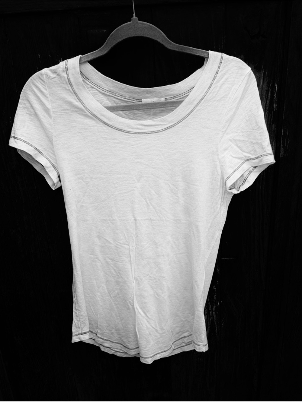T.La Women's White Short-Sleeve Scoop Neck Tee, Small